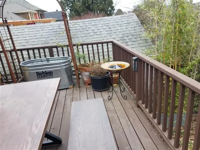 Securing loose guardrails on a deck