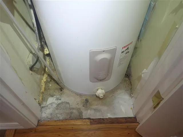 Water heater drain pan