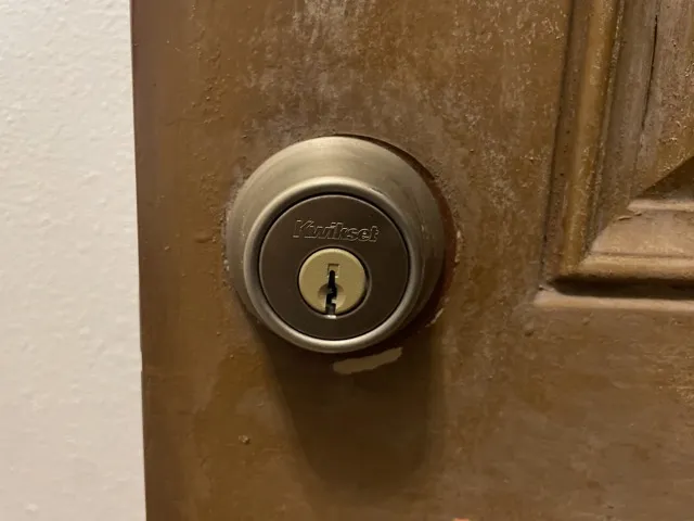 Double Keyed Dead Bolt