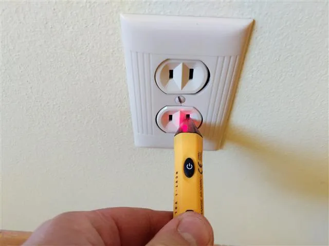 Testing two pronged outlets